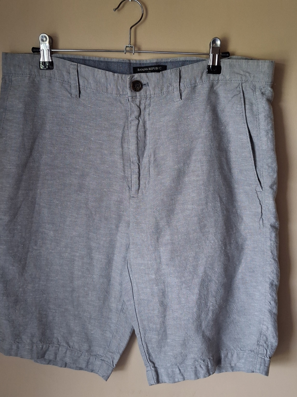Banana Republic Men' Blue Chambray Shorts; Sz 33